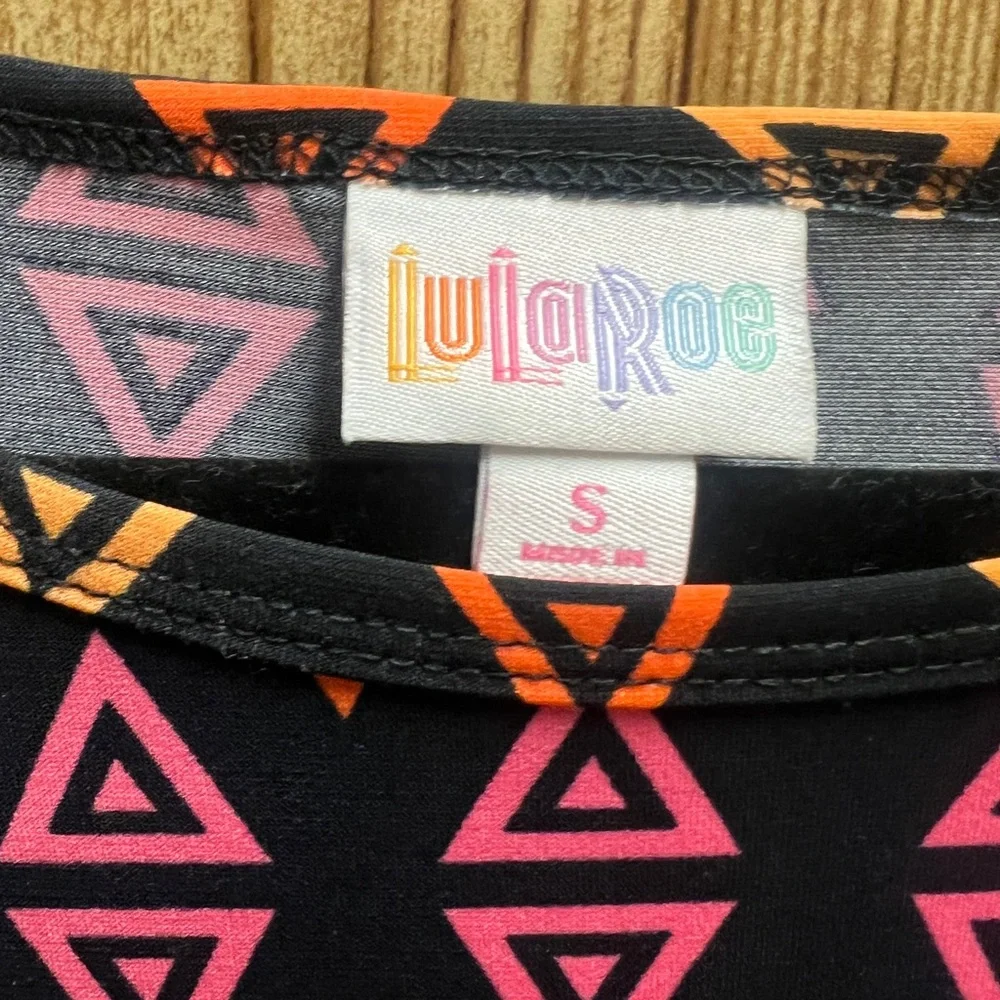 Lula roe Geometric Patterned Women's Top‎ pink Orange small